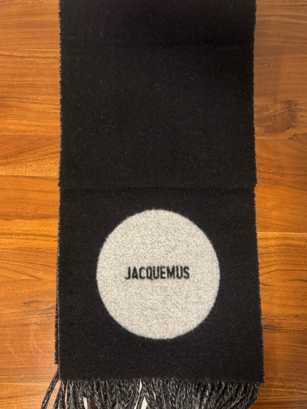 Jacquemus Rond Carré scarf - Picture 4 of 5